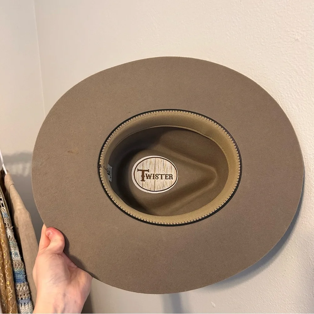 Twister 100% Wool Tan Hat with Pink Ribbon